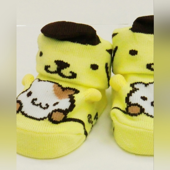 2 pairs Sanrio Pompompurin and Gudetama baby/new born socks/shoes - Picture 3 of 8